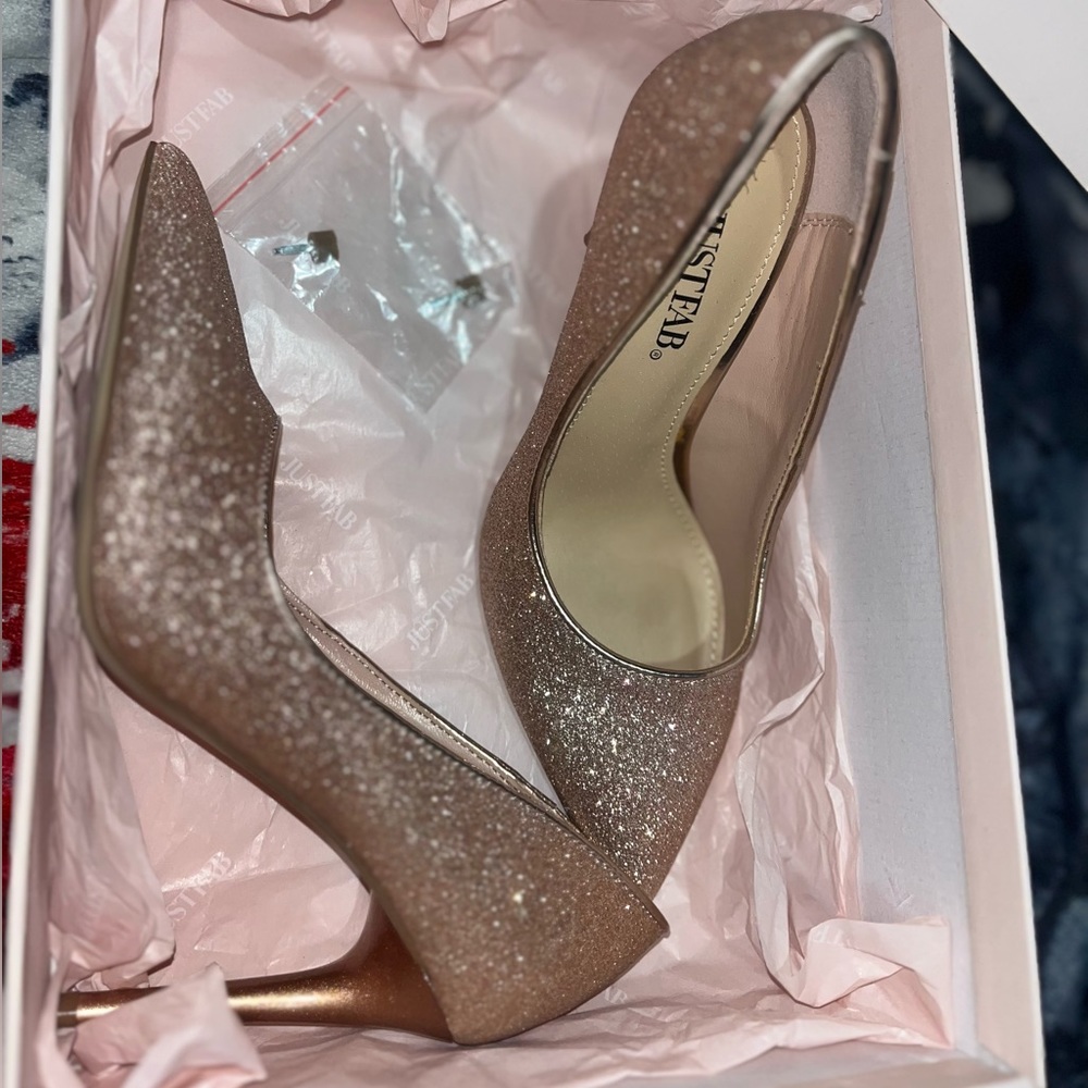 New Never Wore Rose Gold Heels